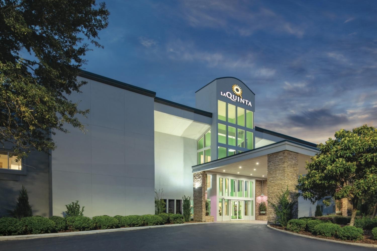 ホテル Wingate By Wyndham Valdosta/Moody Afb エクステリア 写真